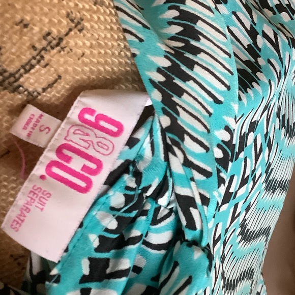 Elegant Teal Patterned Women's Blouse - Picture 5 of 5